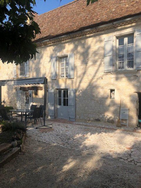 Maison traditionnelle - 165 m² - 6 pièces