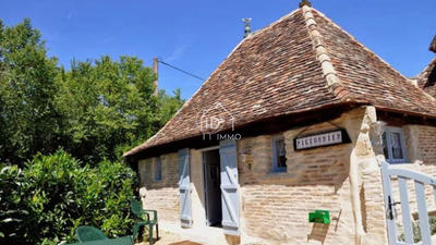 Maison - 274 m² - 13 pièces