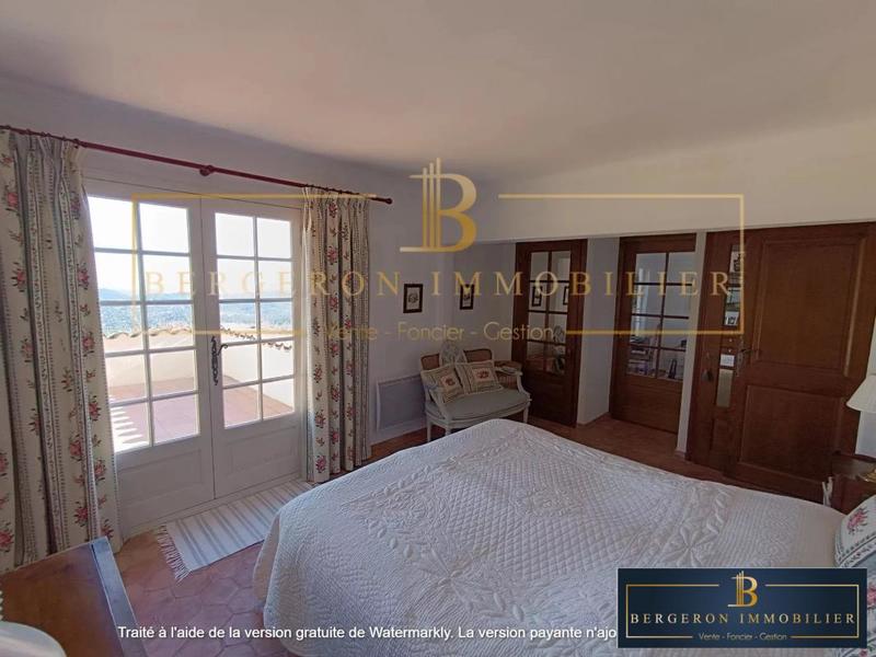 Villa - 185 m² - 6 pièces