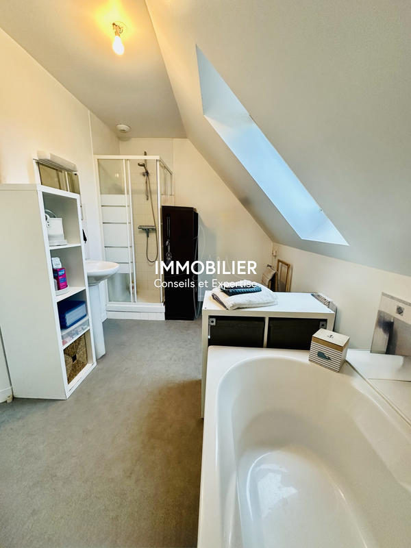 Maison traditionnelle - 80 m² - 4 pièces