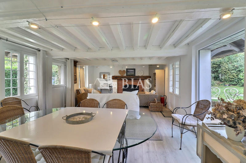 Maison - 136 m² - 7 pièces