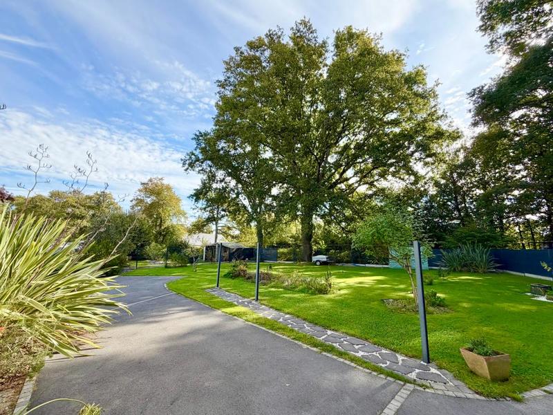 Maison - 298 m² - 5 pièces