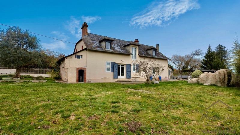 Maison - 187 m² - 7 pièces