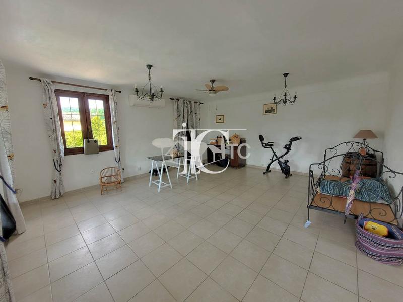 Maison - 135 m² - 4 pièces