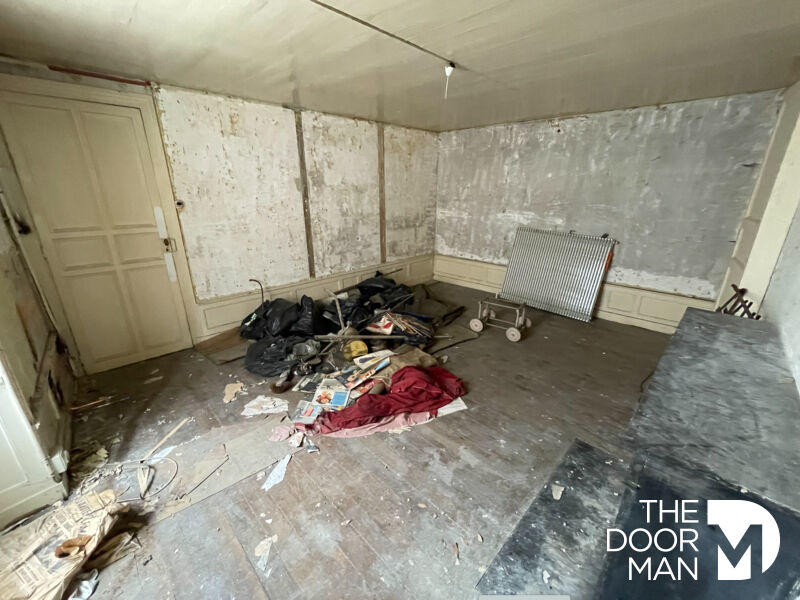 Maison - 260 m² - 10 pièces