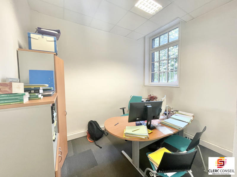 Local commercial - 151 m²