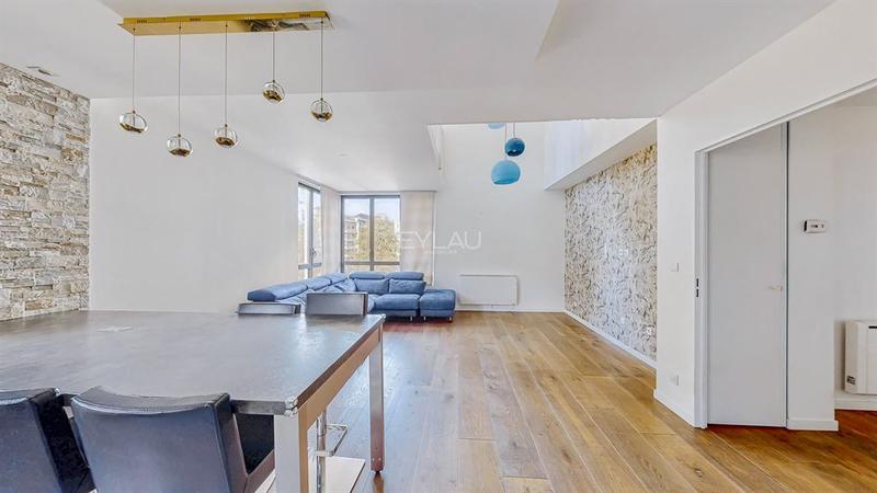 Appartement - 102 m² - 5 pièces