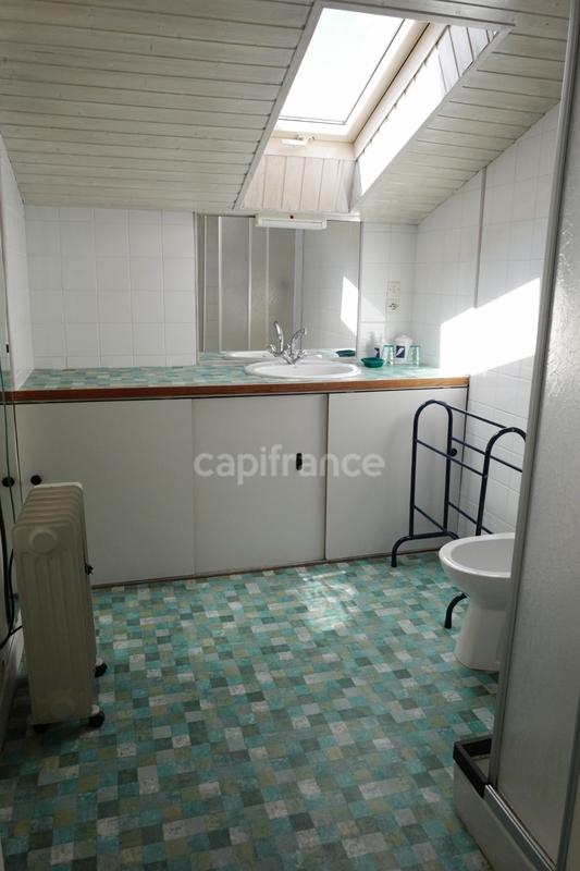 Propriété - 220 m² - 10 pièces