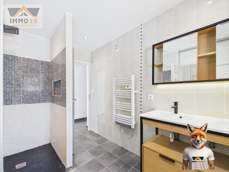 Maison - 161 m² - 8 pièces