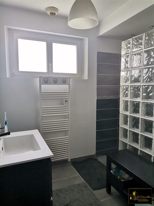 Maison traditionnelle - 127 m² - 7 pièces