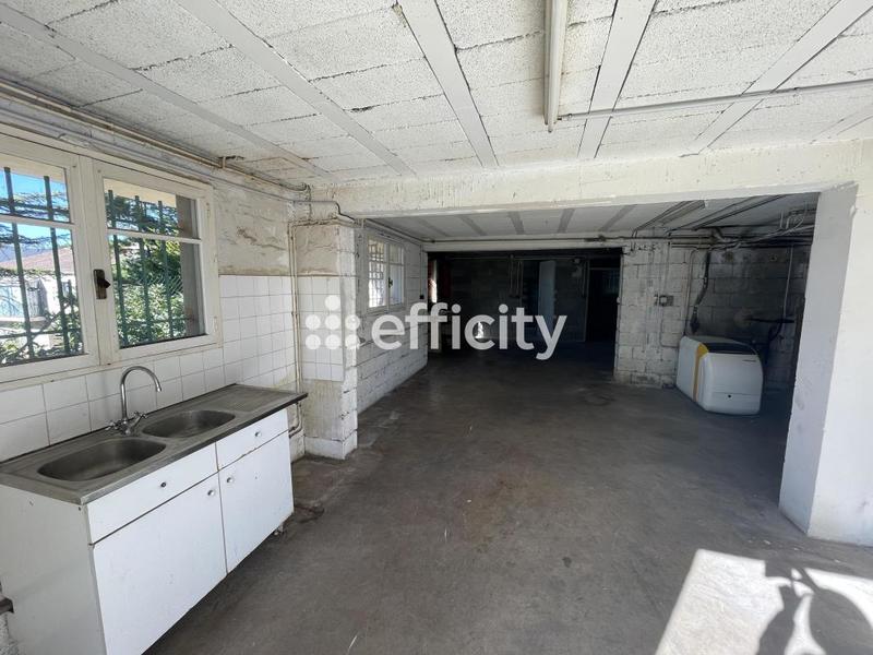 Maison - 82 m² - 6 pièces