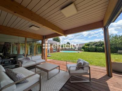 Maison de bois - 200 m² - 5 pièces