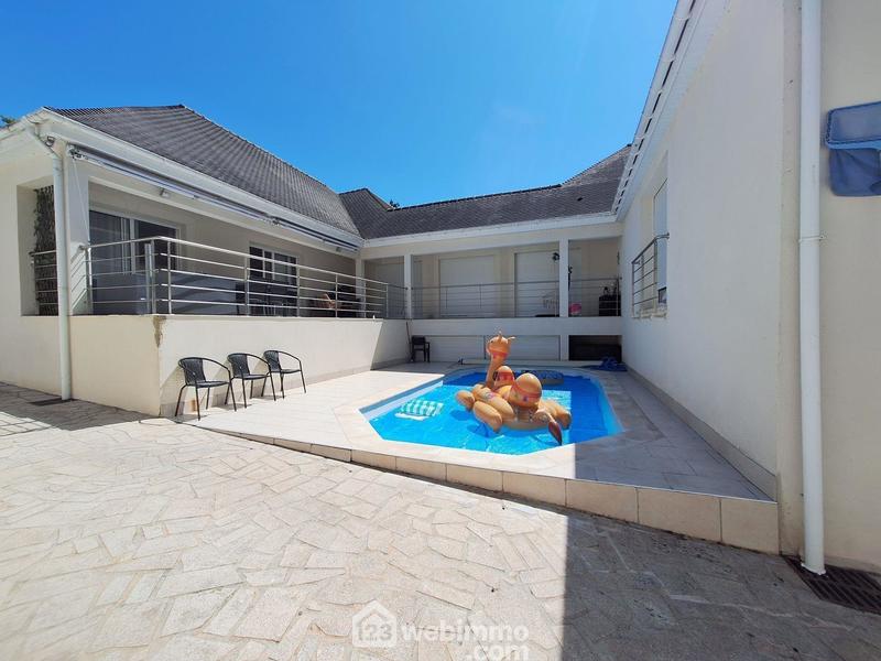 Maison - 200 m² - 6 pièces