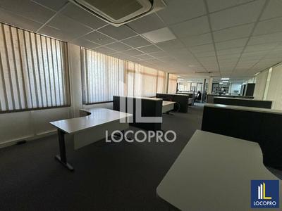 Bureau - 330 m²