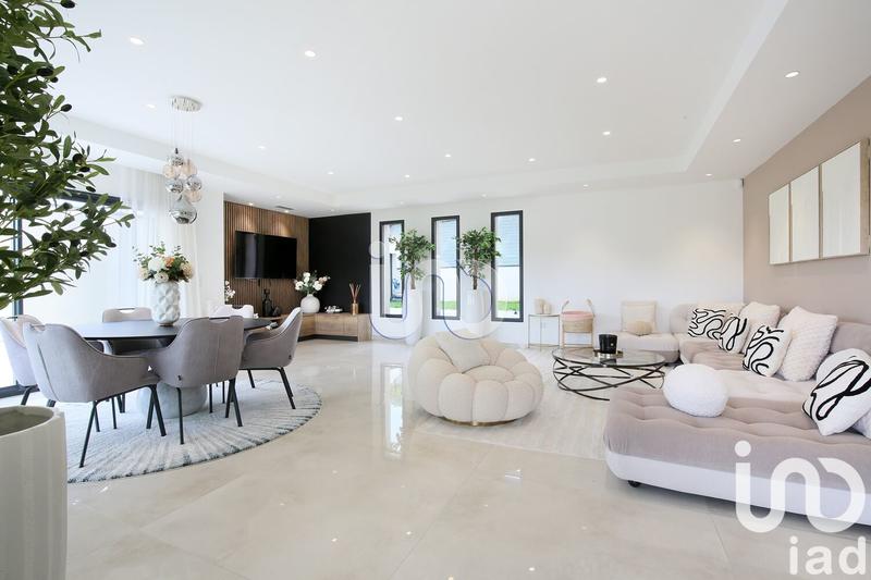 Maison de maîtres - 225 m² - 6 pièces