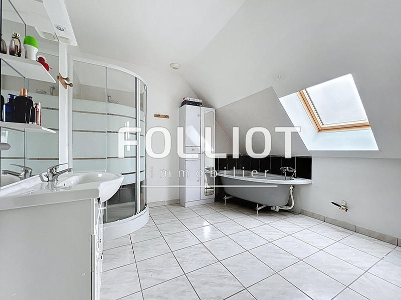 Maison - 138 m² - 7 pièces