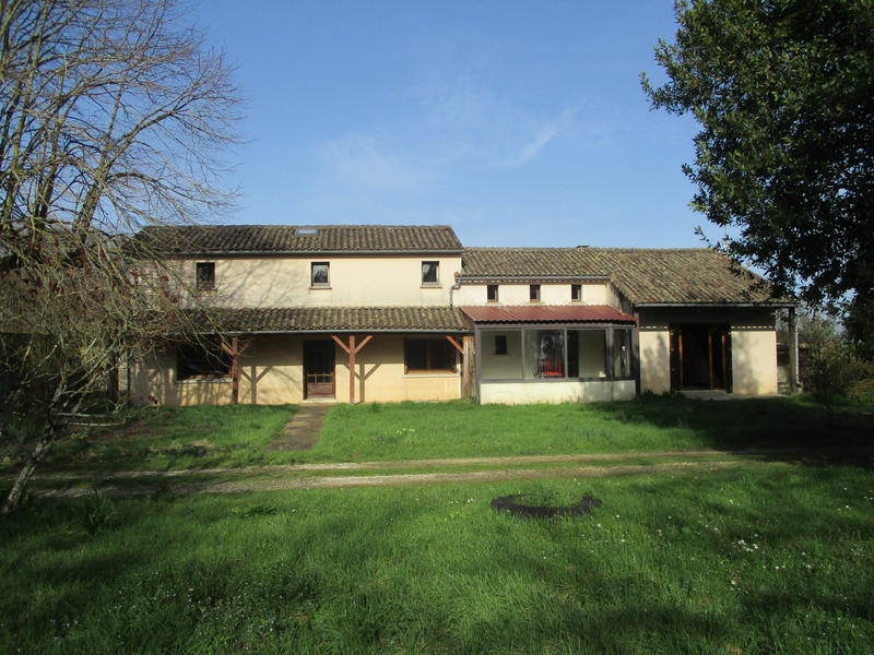 Maison - 138 m² - 7 pièces