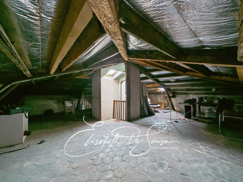 Maison de maîtres - 200 m² - 9 pièces