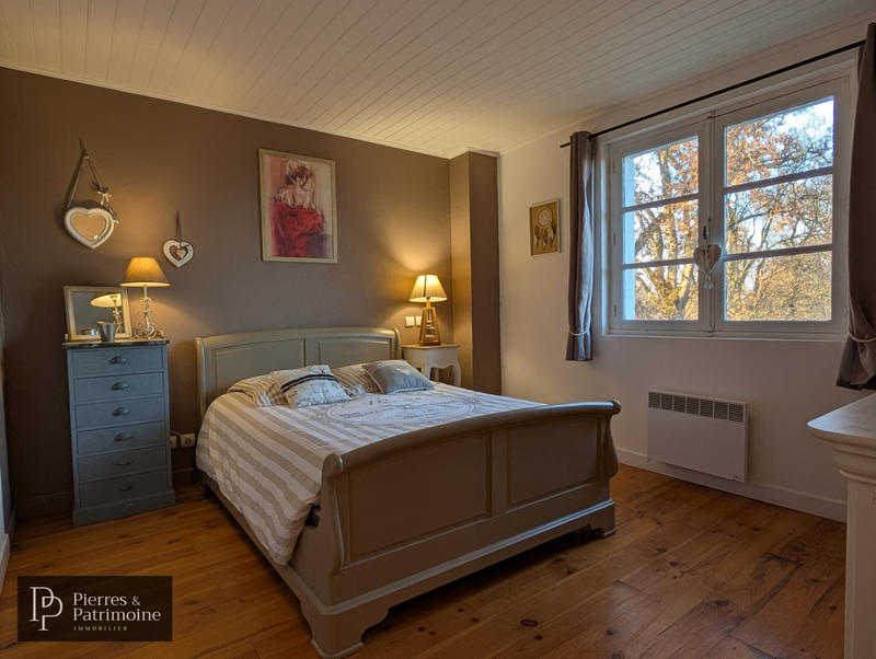 Propriété - 248 m² - 10 pièces