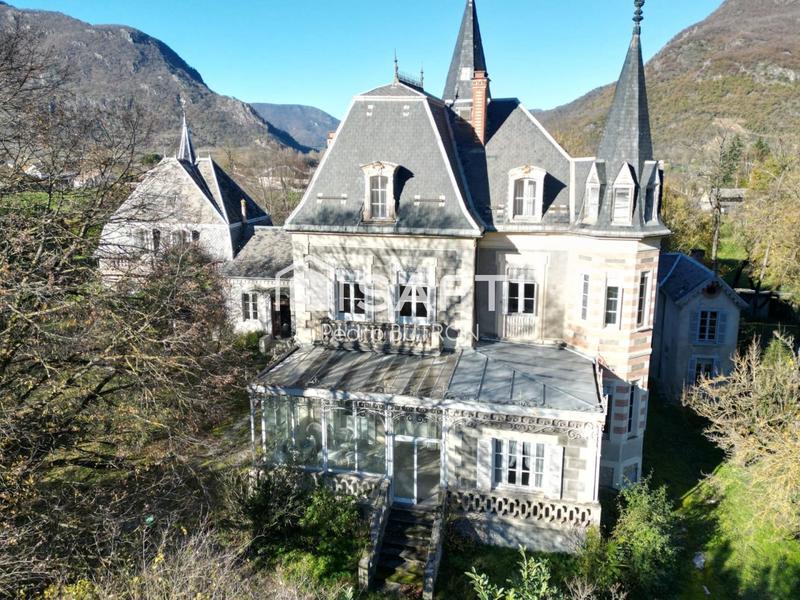 Maison de maîtres - 277 m² - 22 pièces