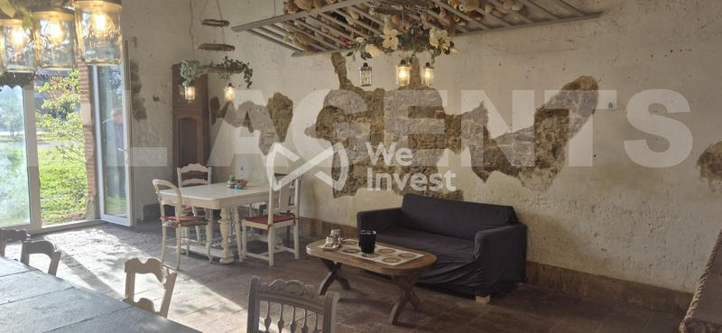 Maison - 650 m² - 20 pièces