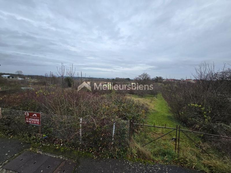 Terrain constructible - 3 590 m²