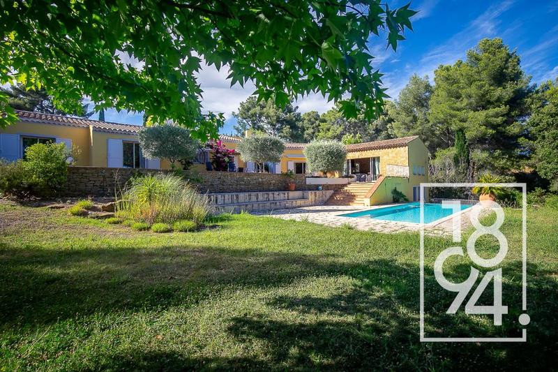 Maison - 224 m² - 5 pièces