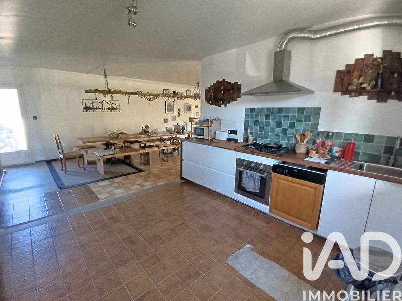 Maison - 200 m² - 8 pièces