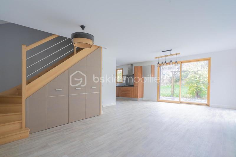 Maison - 141 m² - 6 pièces