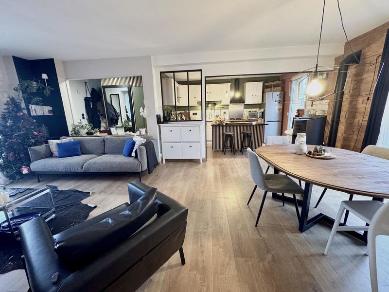 Maison - 97 m² - 6 pièces