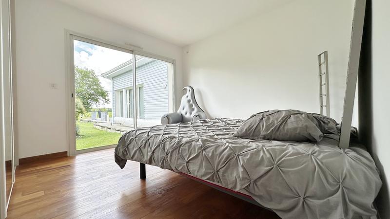 Maison d'architecte - 266 m² - 7 pièces