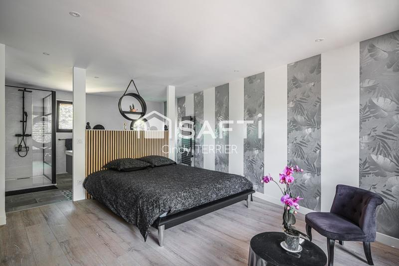 Maison - 277 m² - 7 pièces