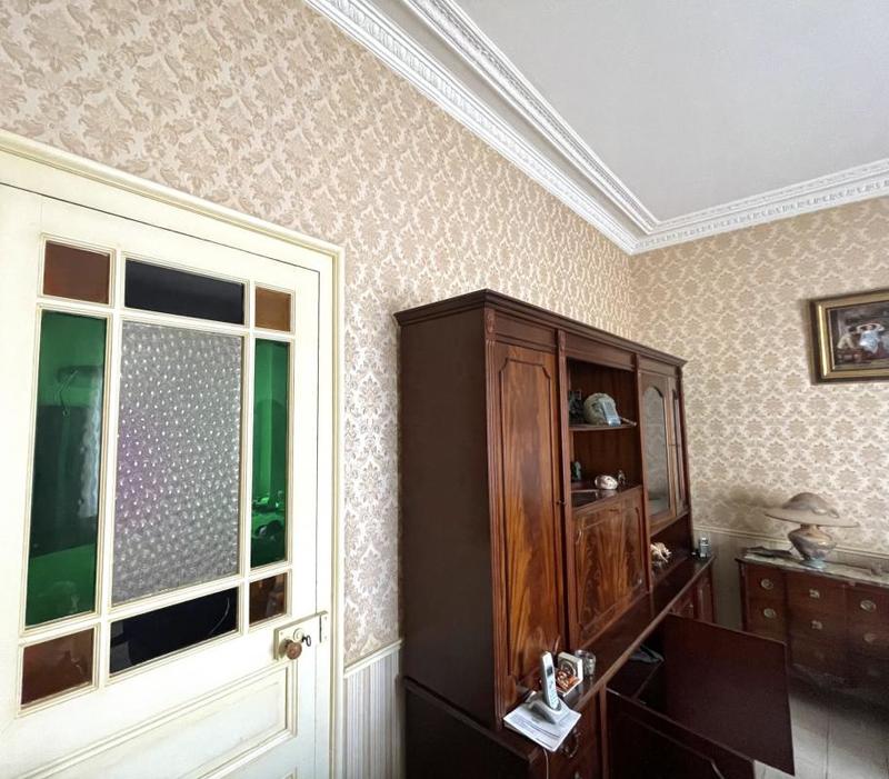 Maison - 268 m² - 8 pièces