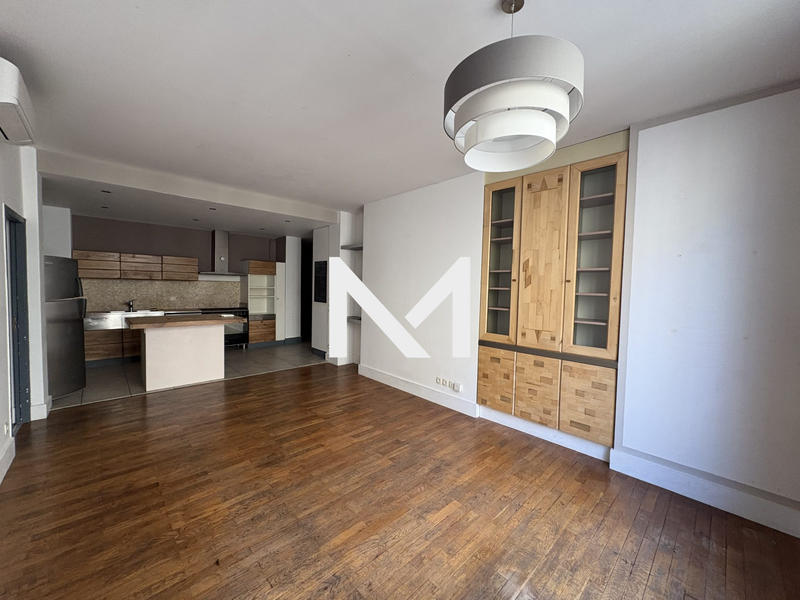 Appartement - 93 m² - 4 pièces