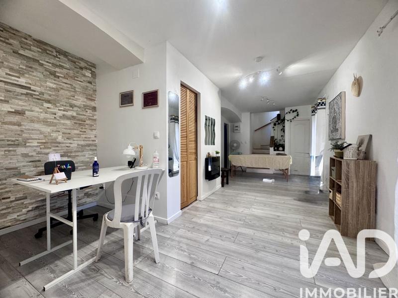 Maison - 215 m² - 7 pièces