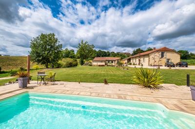 Maison - 345 m² - 11 pièces