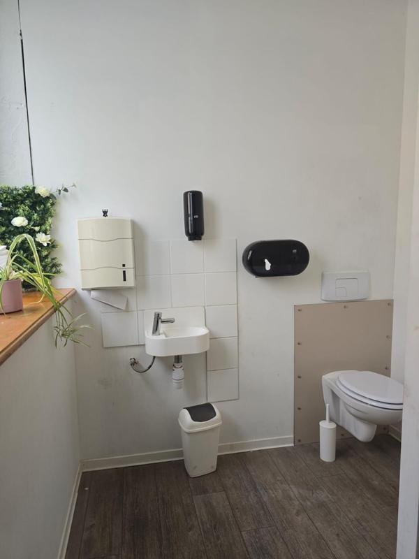 Local commercial - 400 m² - 4 pièces