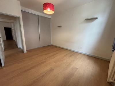 Appartement - 84 m² - 3 pièces