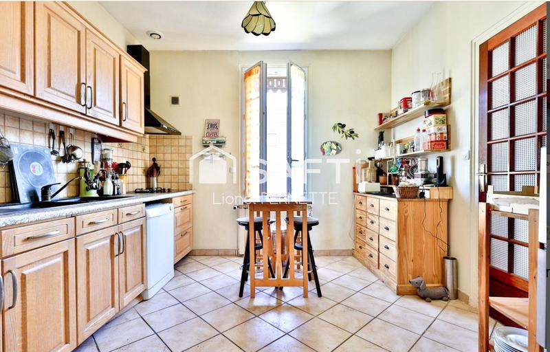 Maison - 195 m² - 7 pièces