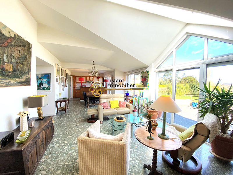 Maison - 190 m² - 8 pièces