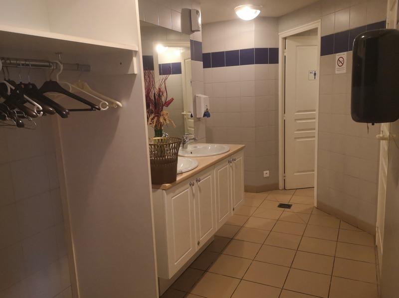 Fonds de commerce - 400 m²