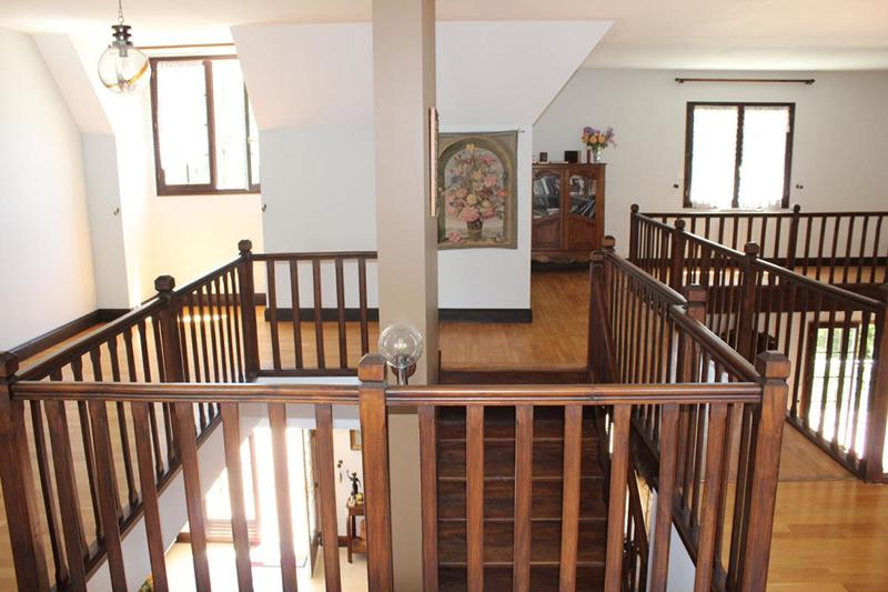 Maison - 300 m² - 8 pièces