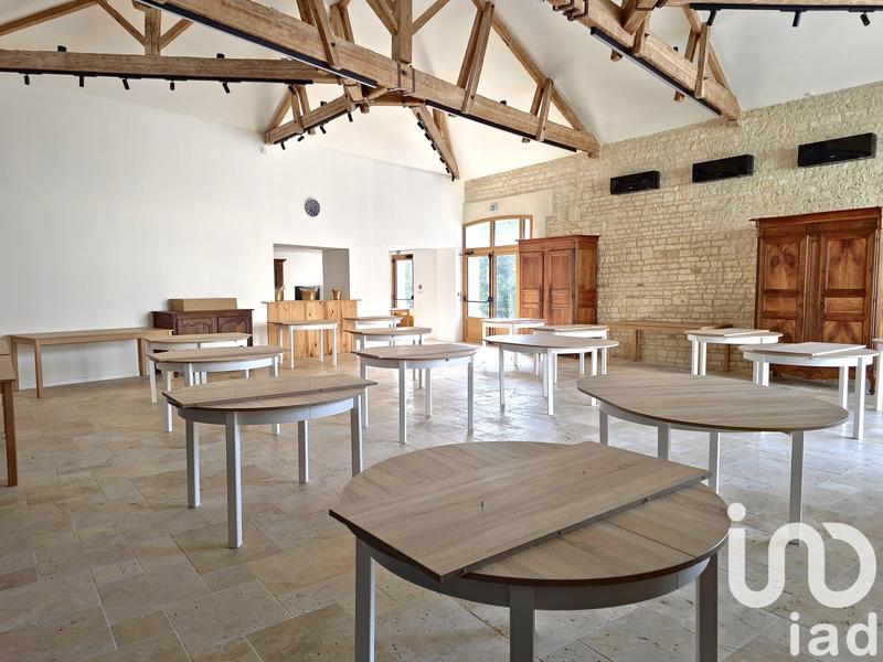 Maison - 940 m² - 23 pièces