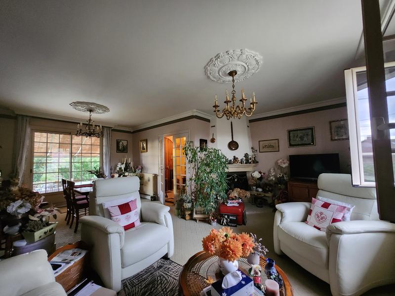 Maison - 104 m² - 5 pièces