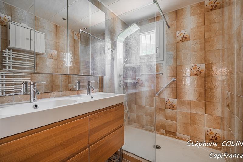 Maison - 183 m² - 8 pièces