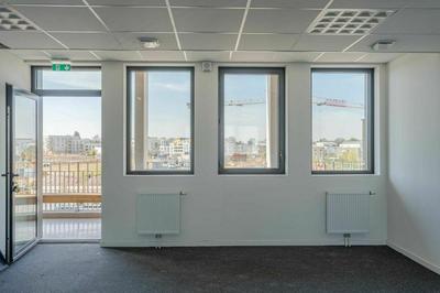 Bureau - 61 m²