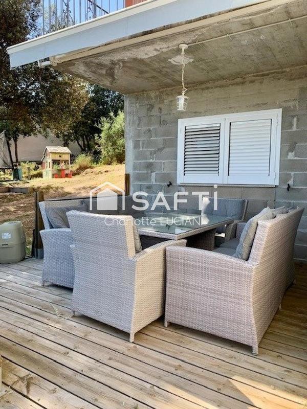 Villa - 263 m² - 9 pièces