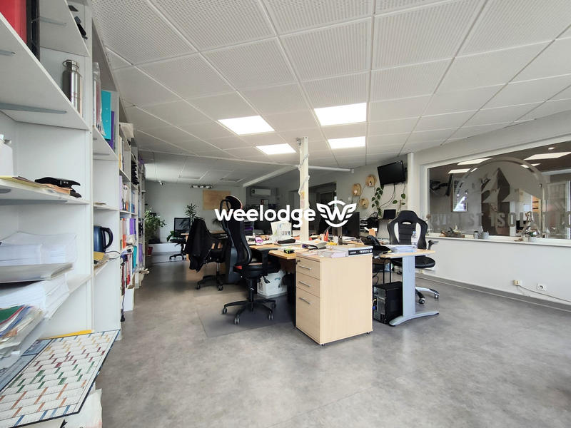 Local d'activités - 700 m²