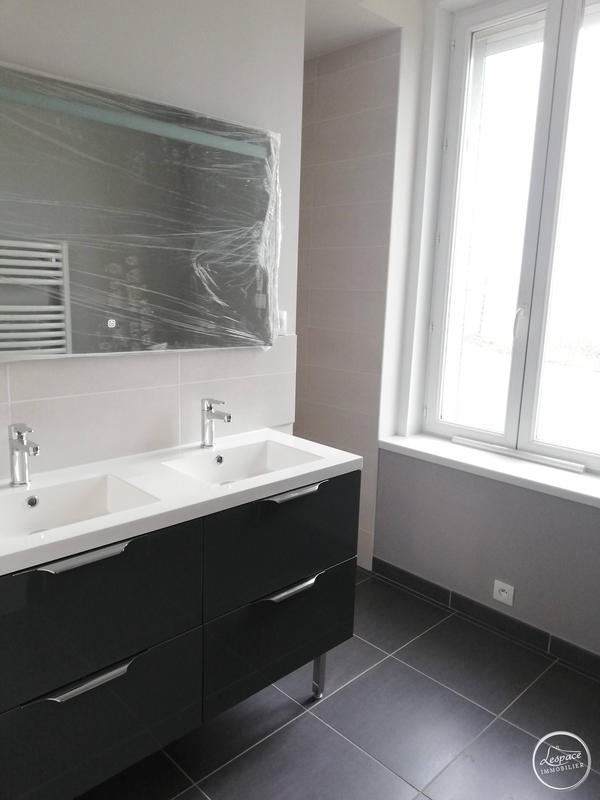 Maison - 85 m² - 3 pièces