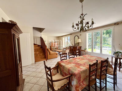 Maison - 145 m² - 7 pièces